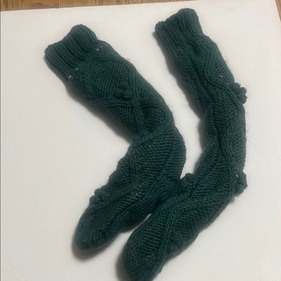 NWOT CABIN POM POM TALL‎ CABLE THERMAL GREEN SOCKS - Picture 1 of 5